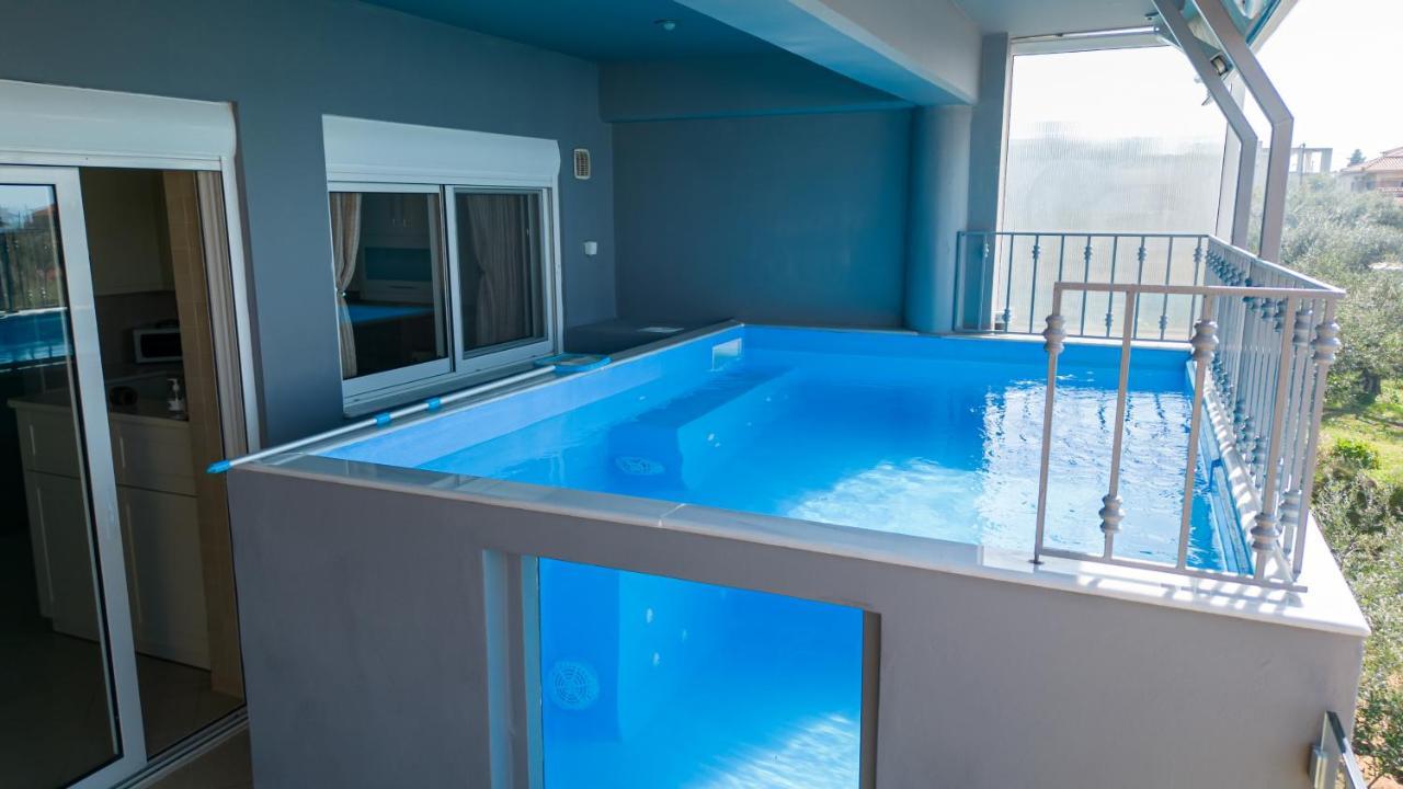 Grand Suites With Private Pools Kalamata Bagian luar foto
