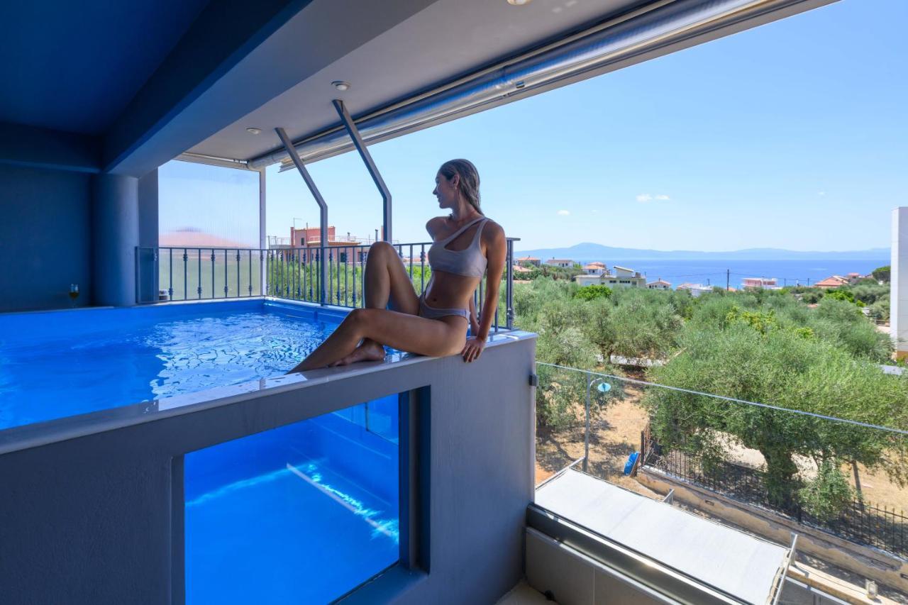 Grand Suites With Private Pools Kalamata Bagian luar foto
