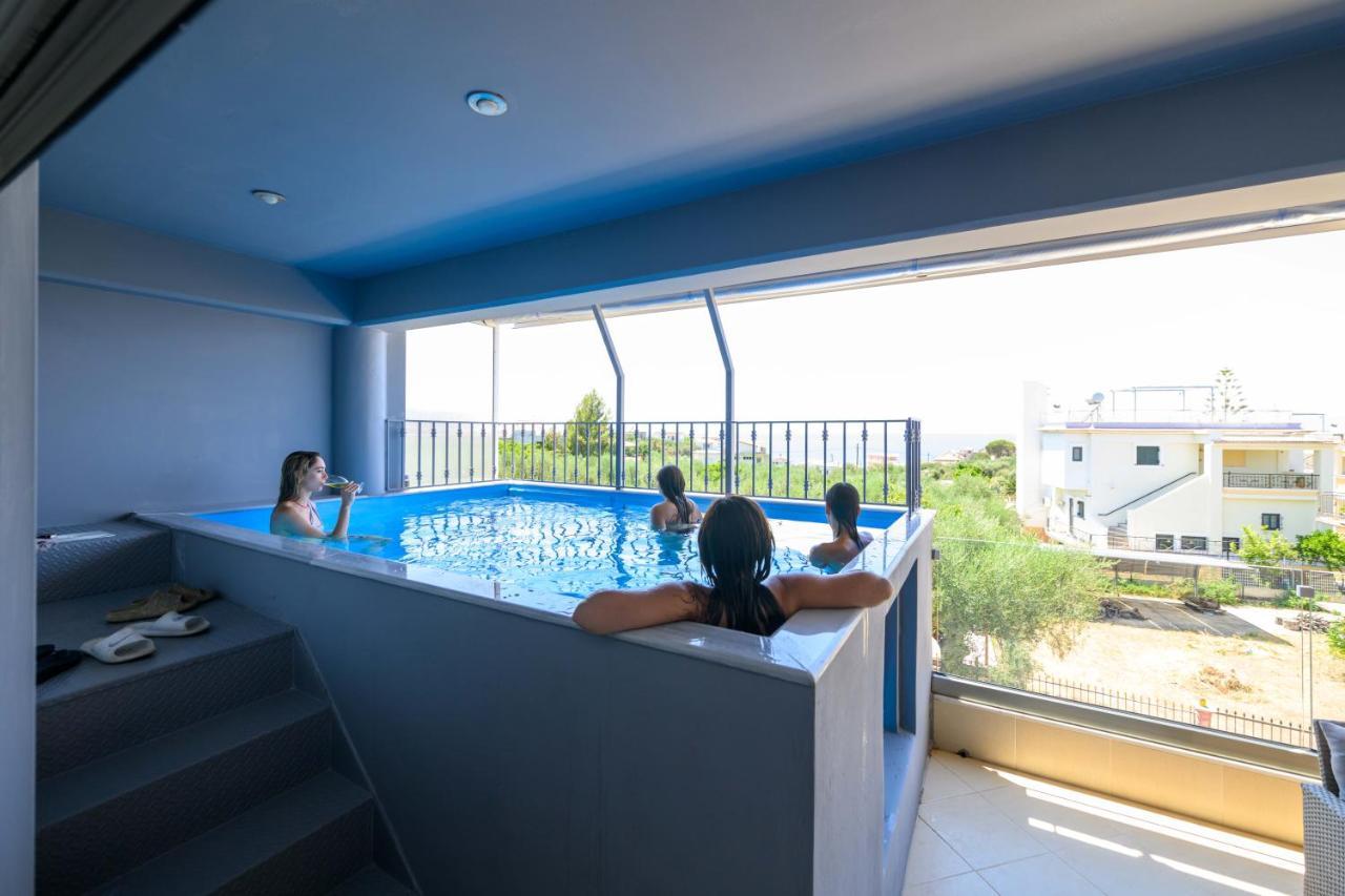 Grand Suites With Private Pools Kalamata Bagian luar foto