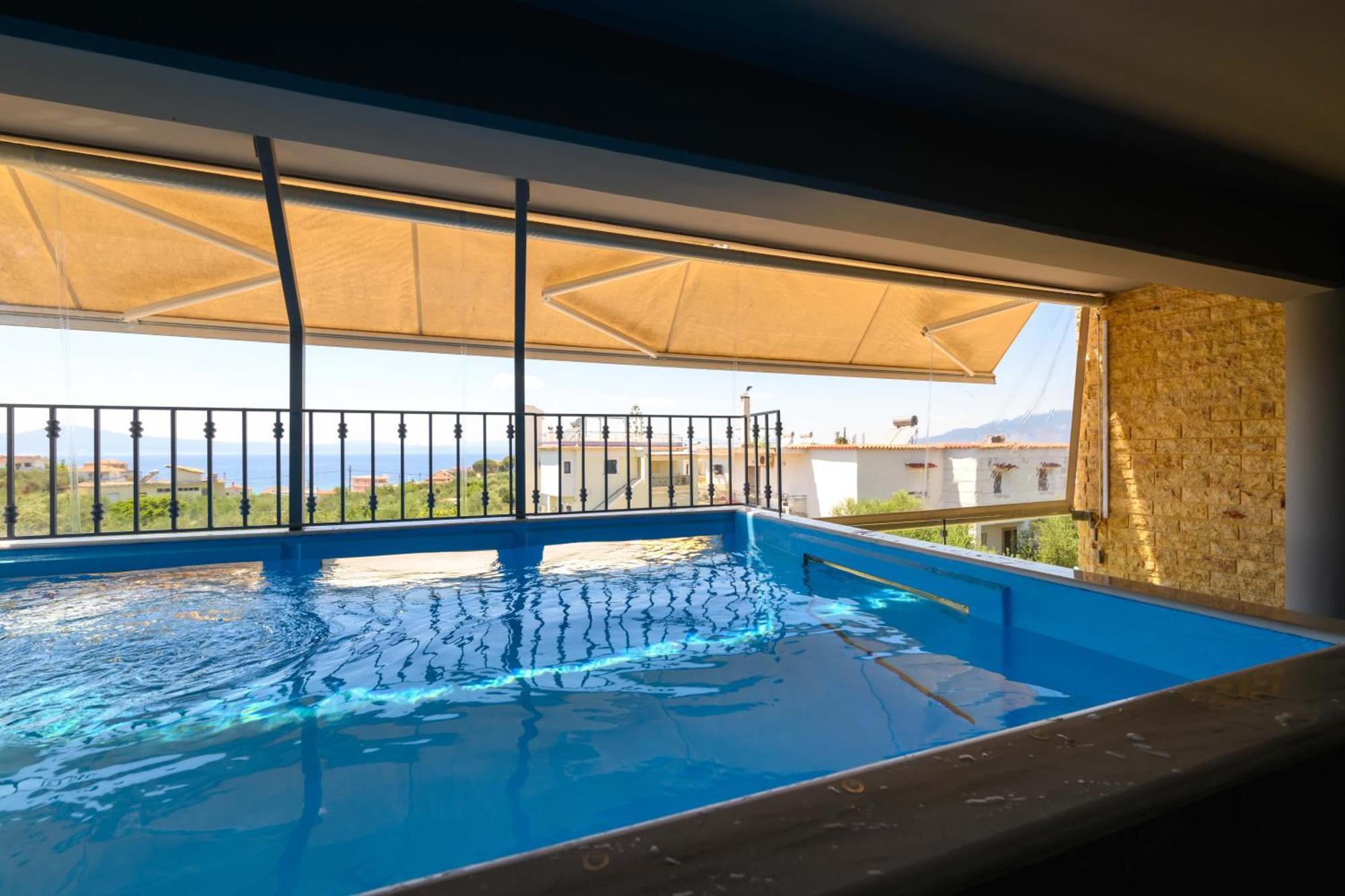 Grand Suites With Private Pools Kalamata Bagian luar foto