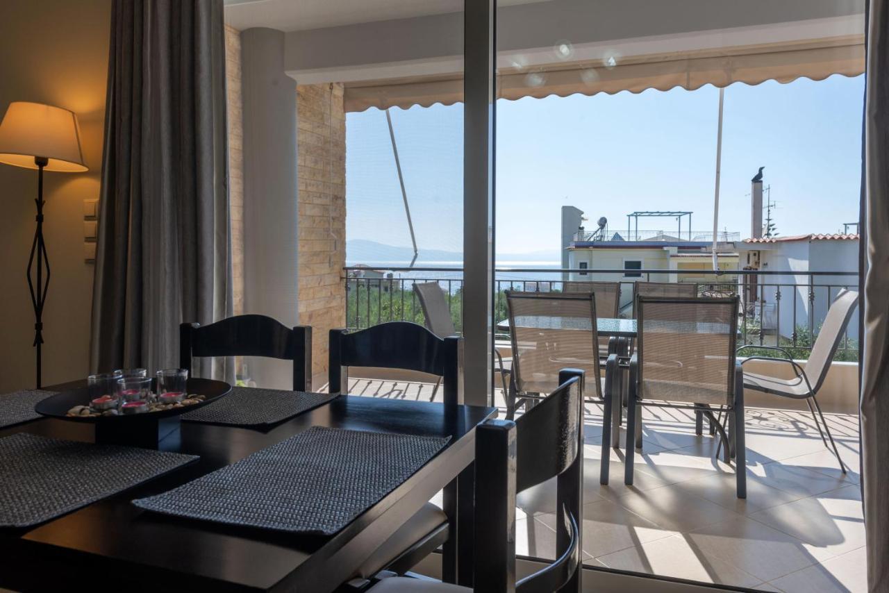 Grand Suites With Private Pools Kalamata Bagian luar foto