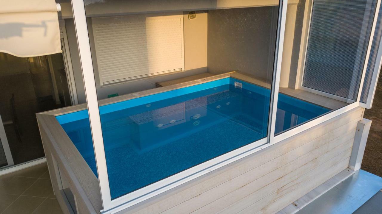 Grand Suites With Private Pools Kalamata Bagian luar foto
