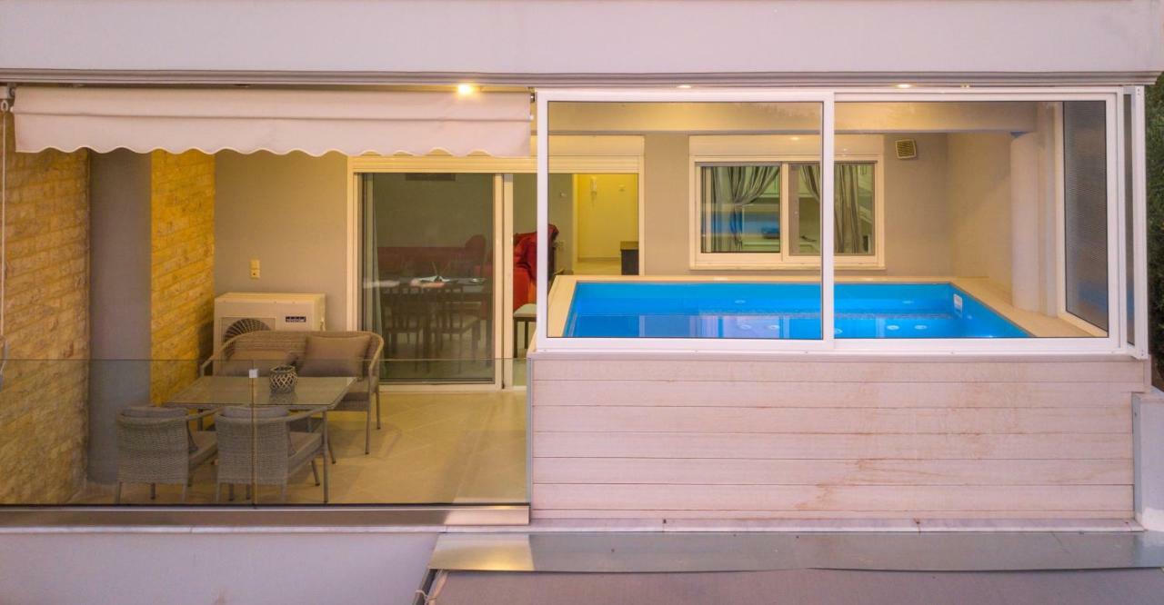 Grand Suites With Private Pools Kalamata Bagian luar foto